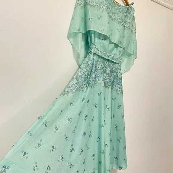 Vintage FRANCIS GALE 70s Aquamarine Floral Print Cape Dress - Size S/M - Picture 4 of 16